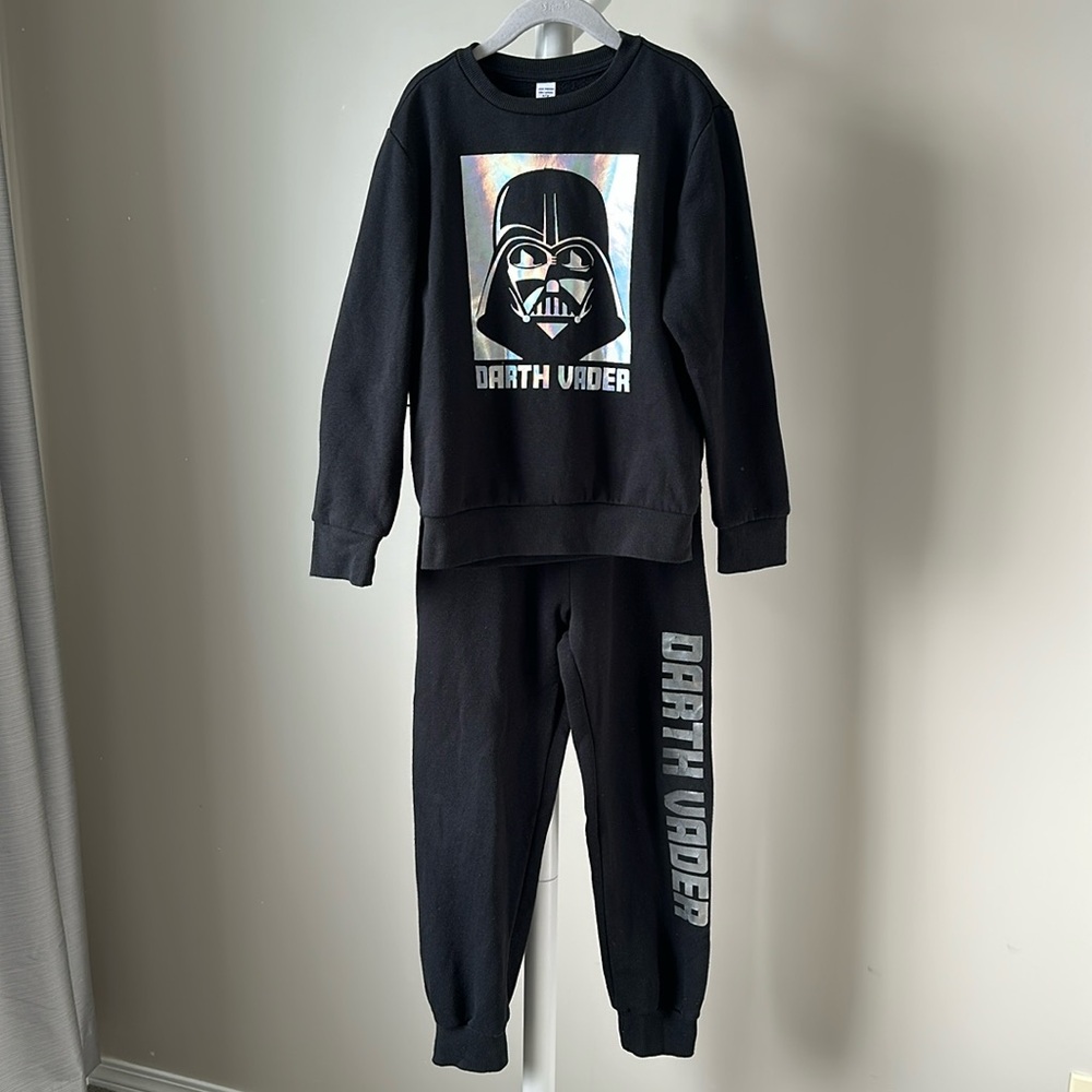 Joe Fresh x Star Wars Darth Vader Sweatsuit Size Small (6)